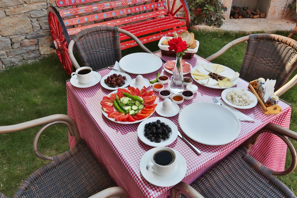 Emre Hotel 10Oda Datca Exterior photo