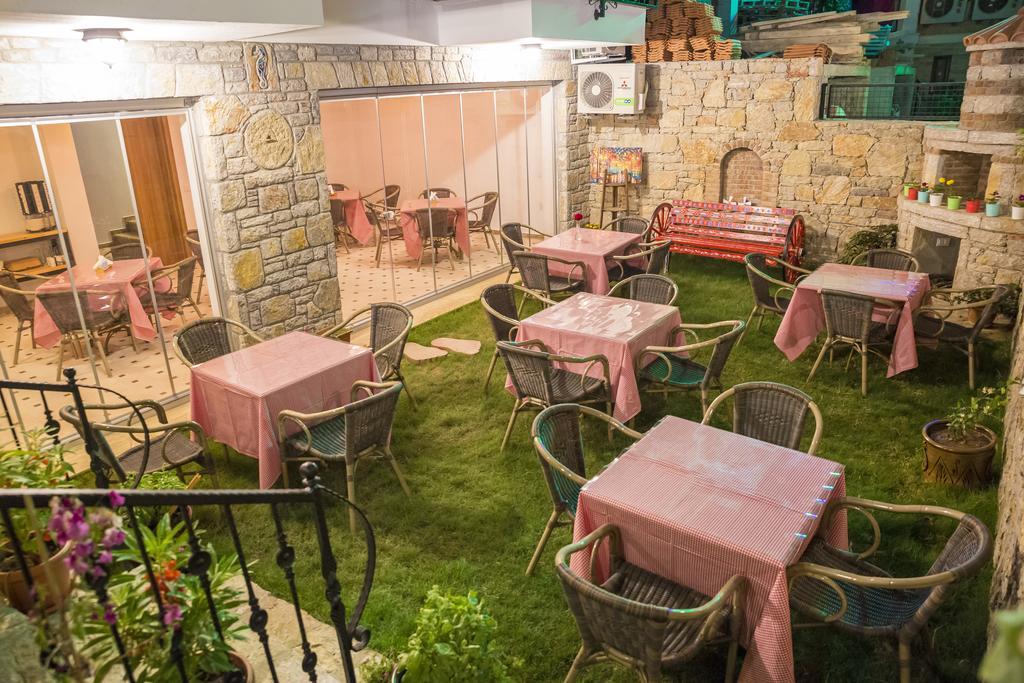 Emre Hotel 10Oda Datca Exterior photo